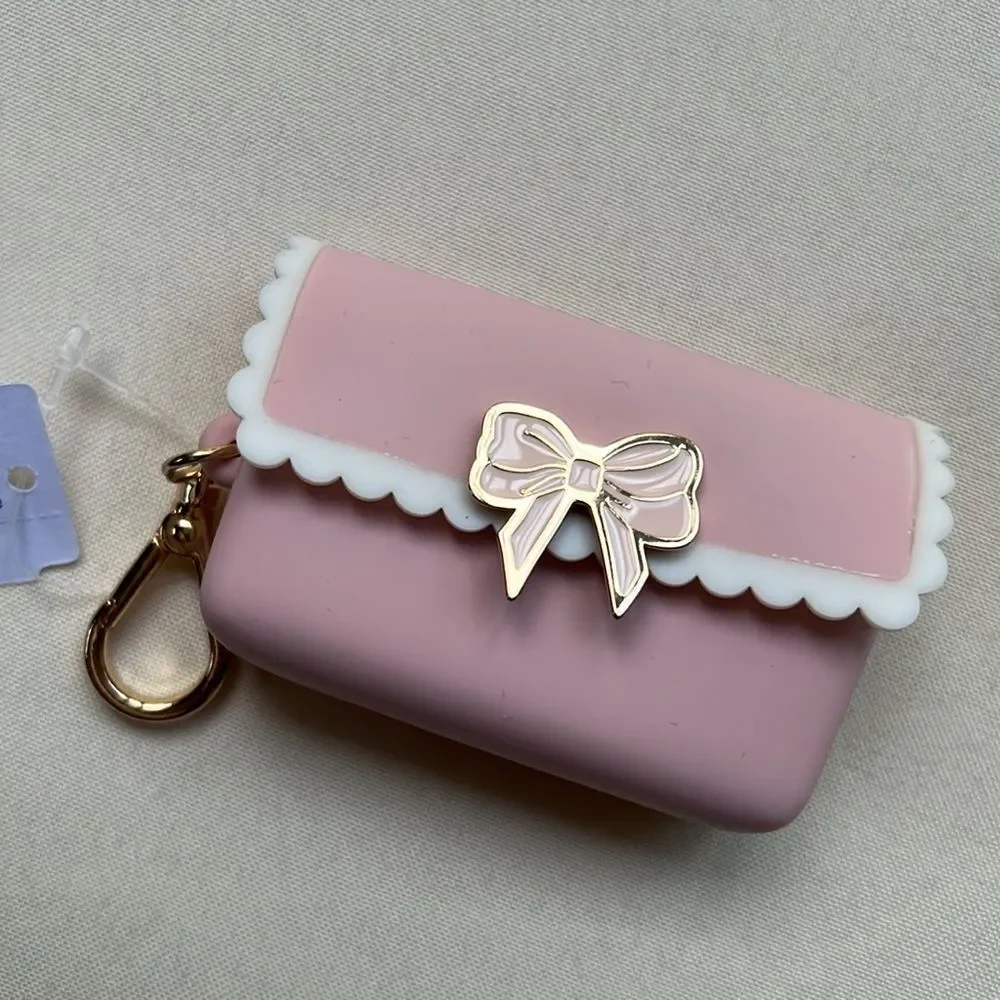 Bath & Body Works Pink Scalloped Bow Snap Case for Hand Sanitizer - Picture 4 of 10